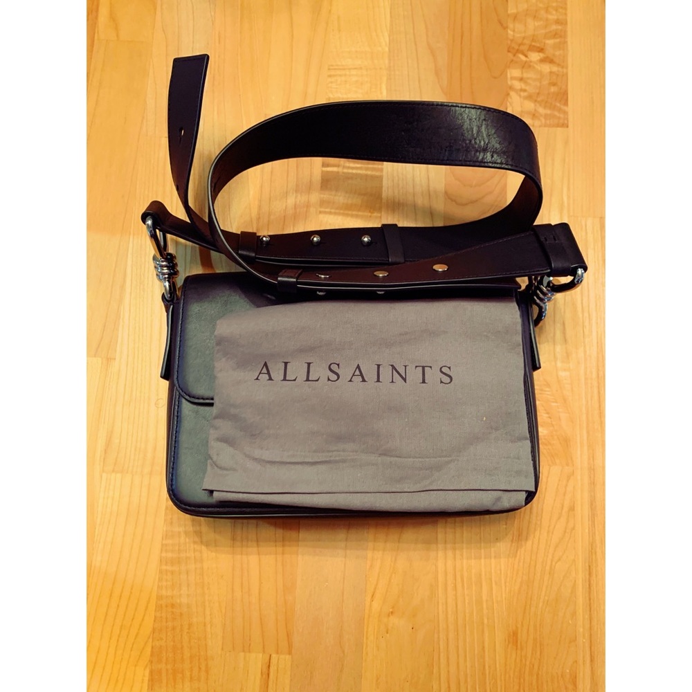 Black Captain Flap XBDY NWT COLOR IS BLACK